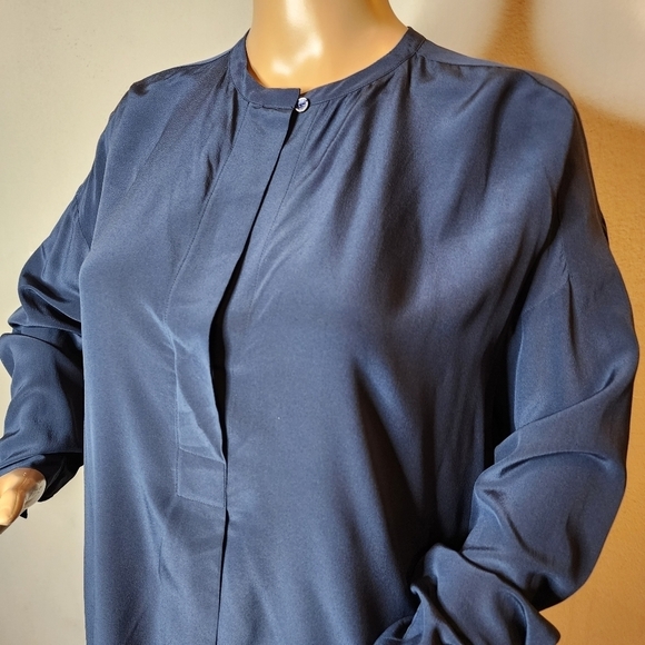 Vince Silk Tunic Pockets. Long Sleeve band collar. Size Small. - Picture 5 of 16